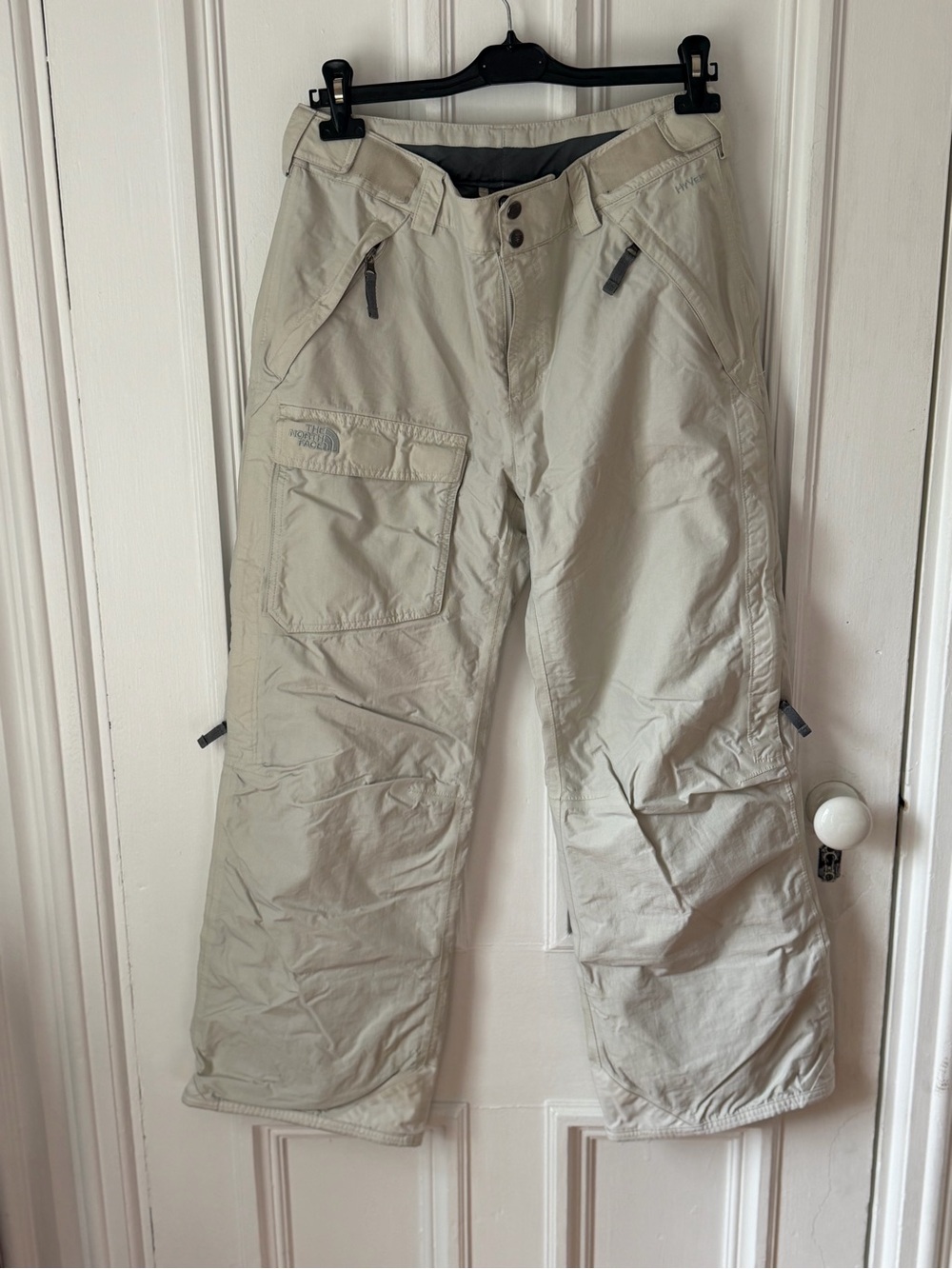Women’s The North Face Hyvent Cargo Ski/Snow Pants Size Medium Oatmeal